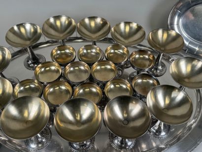 Silver-plated champagne service comprising...