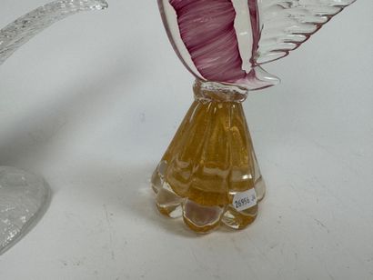 Lot including:
- MURANO, 20th century.
Bird.
Moulded,...