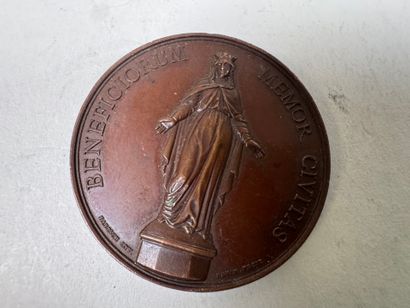 Lot of 9 bronze and silver medals.
19th century.
D....