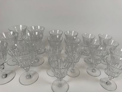BACCARAT. 
Piccadilly model. 
Set of crystal...