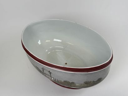 LUNEVILLE.
Large polychrome porcelain jardinière...