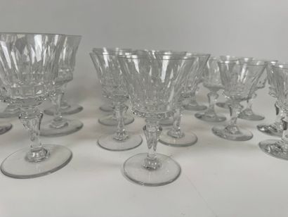 BACCARAT. 
Piccadilly model. 
Set of crystal...