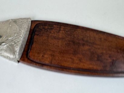 Large metal and wood fish dish.
L. 89 cm...