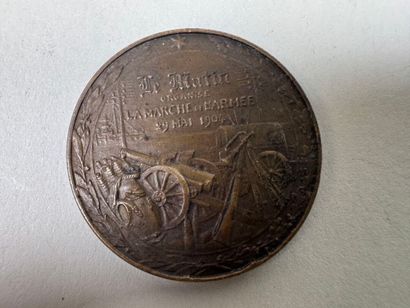 Lot of 8 bronze medals.
19th century.
D....