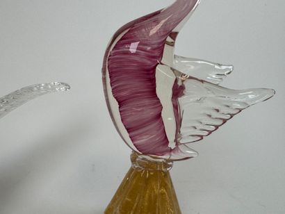 Lot including:
- MURANO, 20th century.
Bird.
Moulded,...
