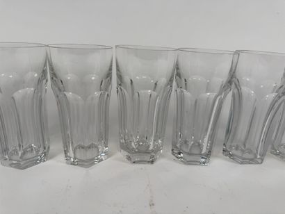 BACCARAT France. 
9 Harcourt cut-crystal...