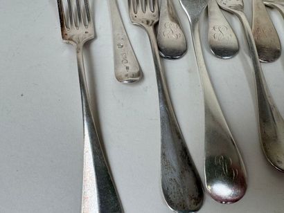 Divers couverts de table en argent modèle...