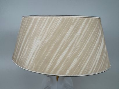LALIQUE France.
Modèle ARIANE.
Lampe en cristal...