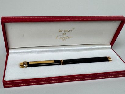 CARTIER.
Les Must de CARTIER.
Stylo bille...