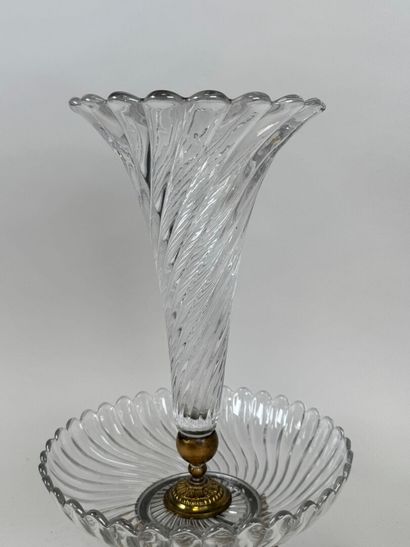 BACCARAT.
Centre de table composé d'une coupe...
