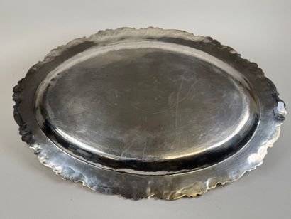 PEROU.
Grand plat en argent 925/1000, le...