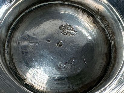 Timbale sur piédouche en argent, le buvant...