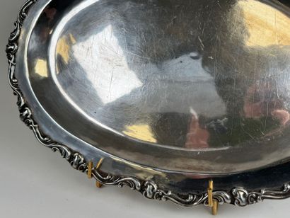 PEROU.
Grand plat en argent 925/1000, le...