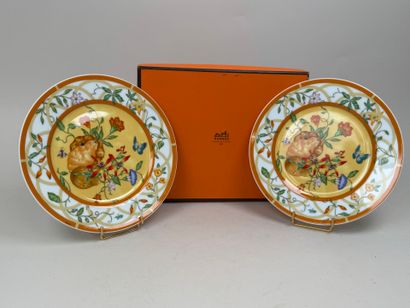 HERMES à Paris.
La siesta HERMES.
Paire d'assiettes...