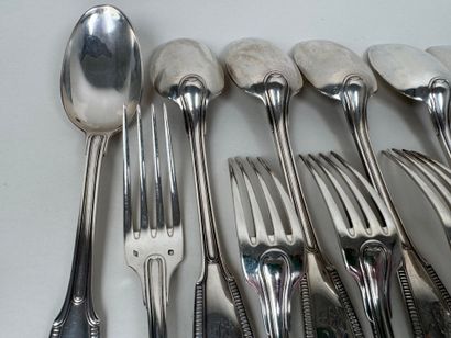 Ménagère en argent modèle à petits godrons,...