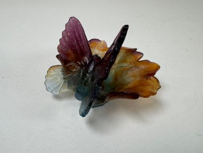DAUM. 
Petite coupe vide-poche en pâte de...