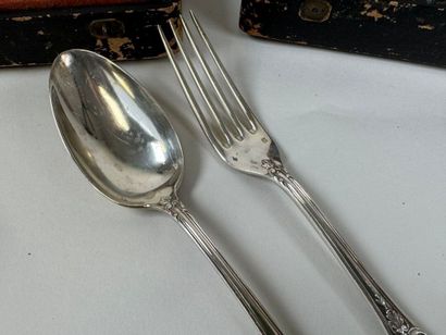 Partie de ménagère en argent 950/1000e comprenant...