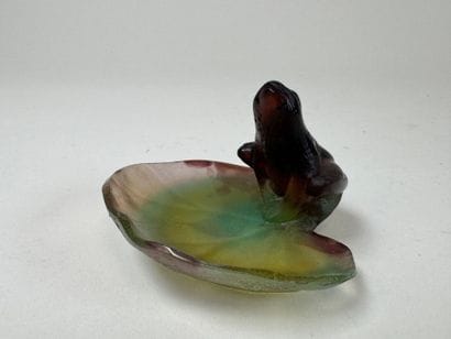 DAUM. 
Petite coupe vide-poche en pâte de...