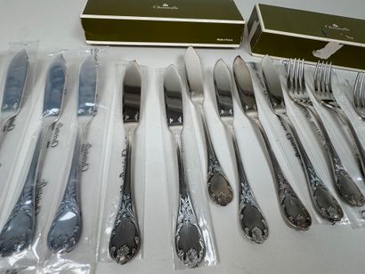CHRISTOFLE. 
Partie de ménagère sous plastique...