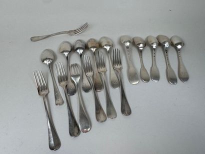 Divers couverts de table en argent modèle...