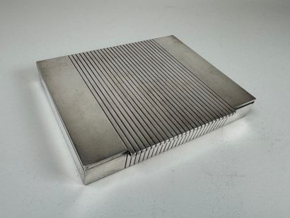 Important coffret rectangulaire en argent...