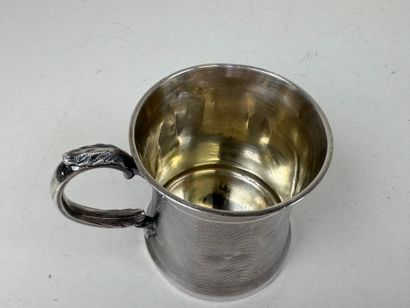 Tasse en argent 950/1000, poinçon Minerve,...