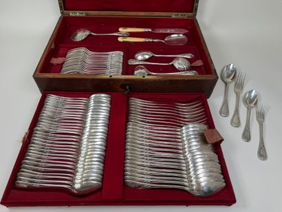 CARDEILHAC. 
Partie de ménagère en argent...