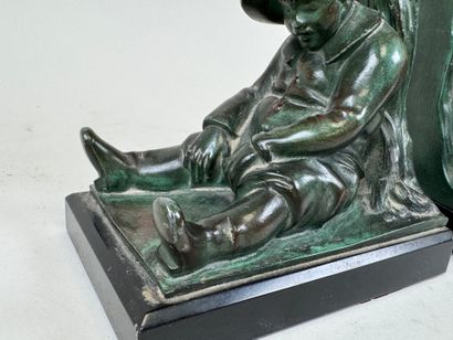 JANTE (XXe).
Paire de serre-livres en régule...