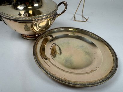 Légumier couvert ou petit bouillon à deux...