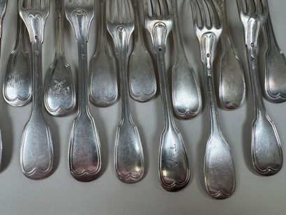 Ensemble de couverts en argent dépareillé,...