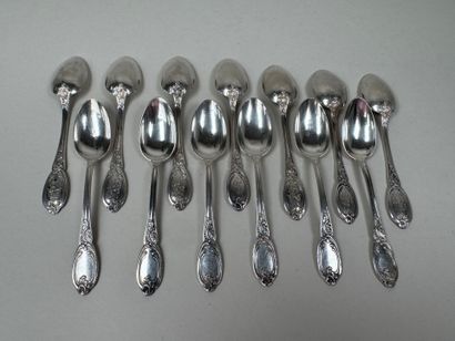 Série de 13 petites cuillères en argent 950/1000,...