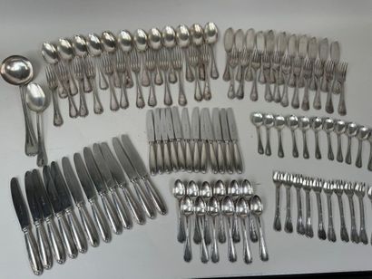 CHRISTOFLE.
Partie de ménagère en métal argenté...
