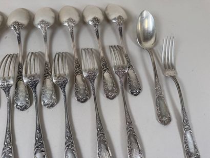 Série de 12 couverts de table en argent 950/1000,...