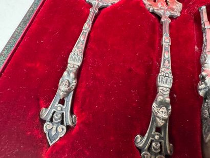 Nécessaire à mignardises en argent et argent...