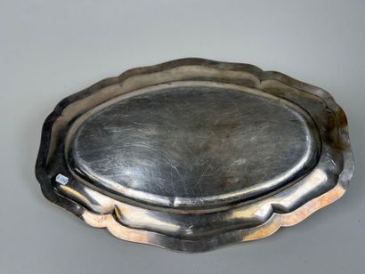 Plat ovale chantourné en argent 950/1000,...