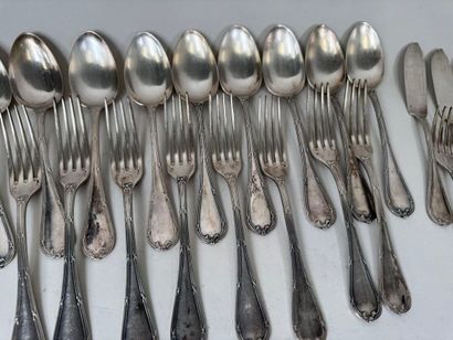 CHRISTOFLE.
Partie de ménagère en métal argenté...