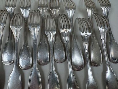 Ensemble de couverts en argent dépareillé,...