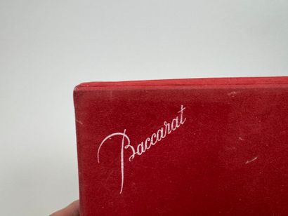 BACCARAT.
Série de 8 petits verres gobelets...