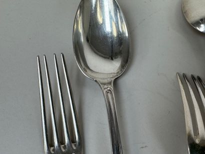 Ensemble de 11 fourchettes et 10 cuillères...