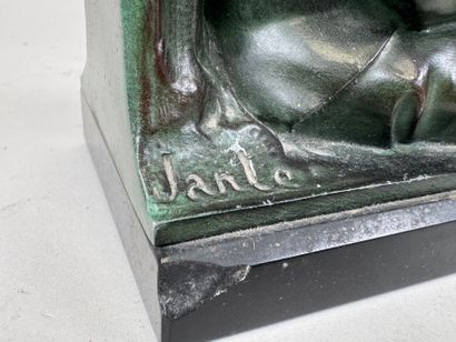 JANTE (XXe).
Paire de serre-livres en régule...