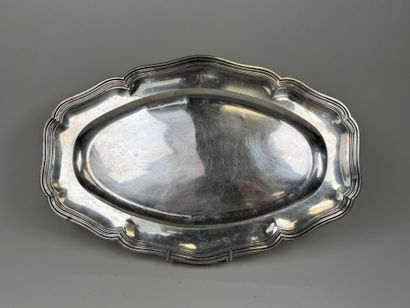 Plat ovale chantourné en argent 950/1000,...