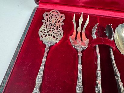 Nécessaire à mignardises en argent et argent...