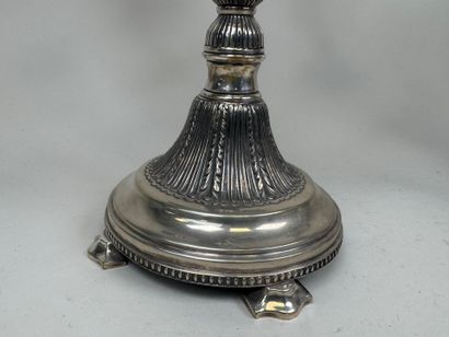 Paire de flambeaux en argent étranger à 4...
