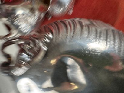 Partie de service à thé et café en argent...