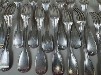 Ensemble de couverts en argent dépareillé,...