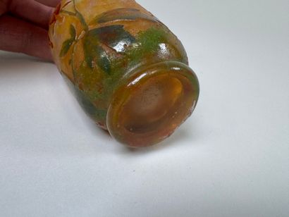 DAUM NANCY.
Petit vase balustre en verre...