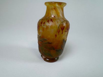 DAUM NANCY.
Petit vase balustre en verre...