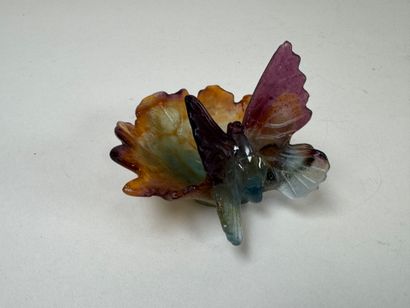 DAUM. 
Petite coupe vide-poche en pâte de...