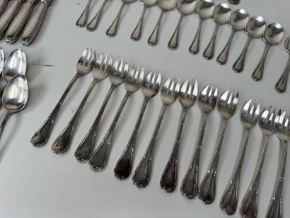 CHRISTOFLE.
Partie de ménagère en métal argenté...