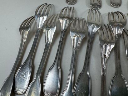 Ensemble de couverts en argent dépareillé,...